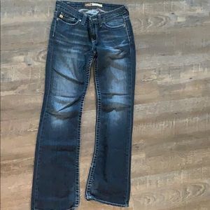 Women’s buckle jeans